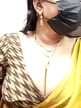 queenflowerr - Queenflowerr's free webcam - UK Sex Cams