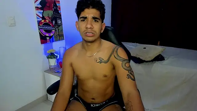 valentino_moura_ - Valentino_Moura_'s free webcam - UK Sex Cams