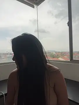 hiredcoahuila (Ask my age) - Show tits on your balcony