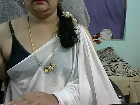 naughty_nityaa (Ask my age) - boobs n pussy oil show