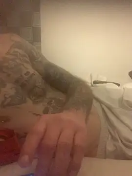 piercingboy38 - PIercingBoy38's free webcam - UK Sex Cams