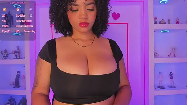 malaikabrown (F teen) - Fuck tits + play with saliva (nipples)