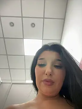 Tisha_Busty webcam