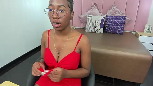 qeen_blackk - Qeen_blackk's free webcam - UK Sex Cams