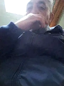 pettirosso (M grandpa) - #cam2cam #cheapest-privates #flashing #grandpas #handjob #hd #italian #medium #mobile #new #small-audience #straight #white