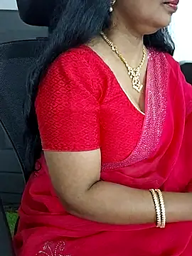 deepthi_mysore (F milf) - BOOBS SHOW