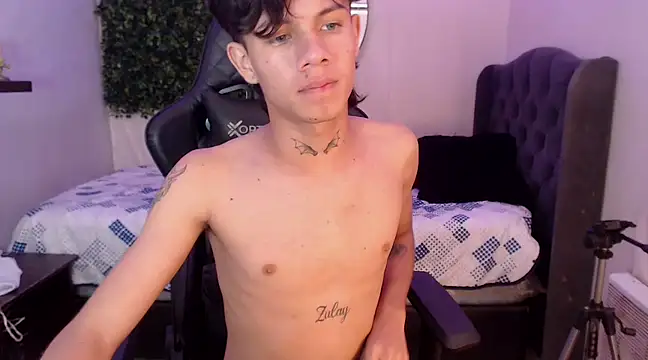 andy_dan18 (M twink) - make me cum, I'm very hot