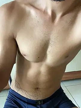 hsavio (M twink) - #blondes #brazilian #cam2cam #cheap-privates #latin #massage #masturbation #mobile #muscular #portuguese-speaking #small-audience #straight #twinks