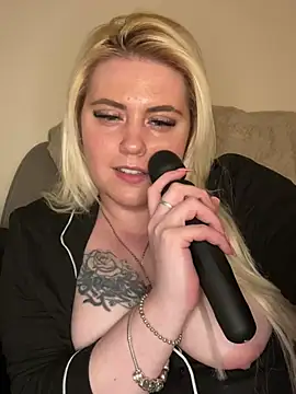 blondiee3088 (F young) - Last tipper gets fuck video 🤪