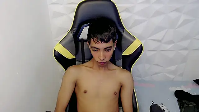 justinn_33 (M twink) - Cum dynamite!!