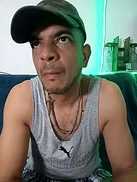 latinmartin73 - Latinmartin73's free webcam