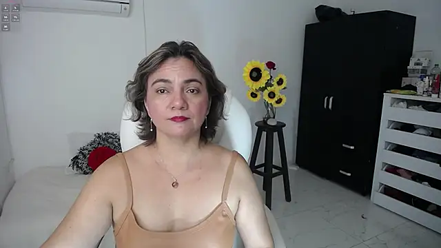 chiraz_hasnaa (F mature) - oil titis and ass