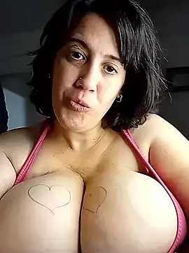 sole_love (F milf) - Play nipples