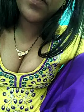 hot_kaveri (F young) - Ass show