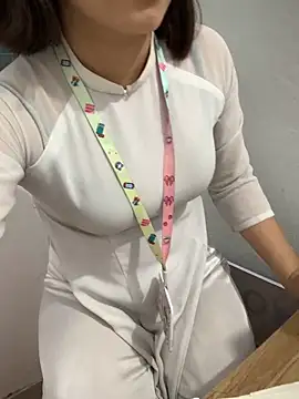 schoolgirl_6969 (F young) - Thank you for staying with me ❤️😘💕🥰😘