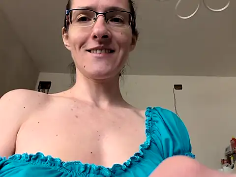 Milky_hairy_mommy