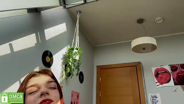 bunny_shygirl (F teen) - play with tits