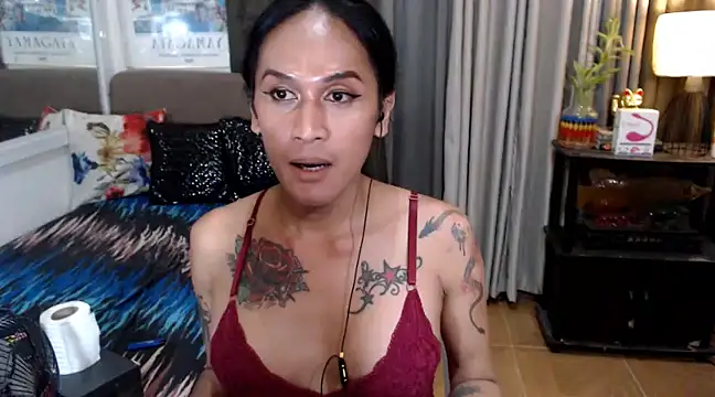 MizukiHugeCock Live Webcam on Stripchat