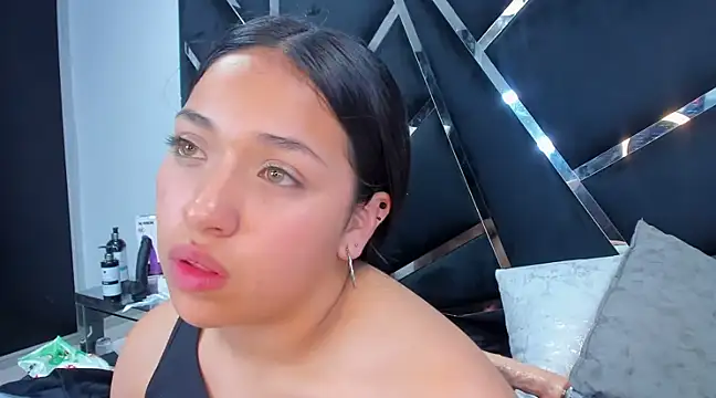 isabellrodriguez18 - IsabellRodriguez18's free webcam - UK Sex Cams