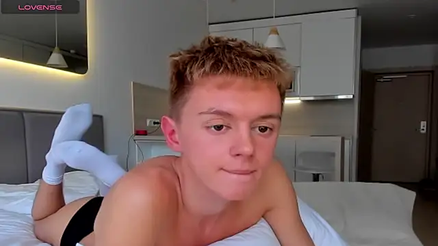 agelandreww (M twink) - cum show