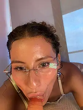 varenkaivanova_22 (F young) - 🫣Ride cock cow gir + squirt 💦