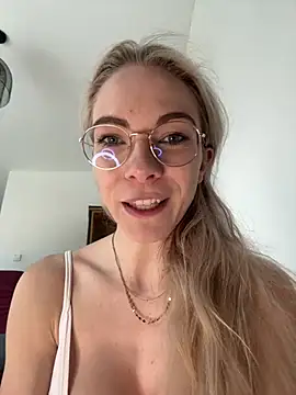  Vivi_Vallentine chat room