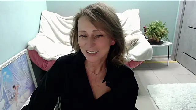 hornymilf_777 - HornyMilf_777's free webcam