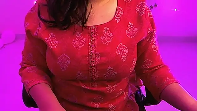 gagankaur (F milf) - pussy   oil❤🌹