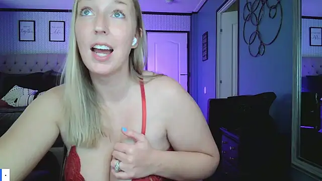 lucyallen4201 (F milf) - Naked remainder of show!