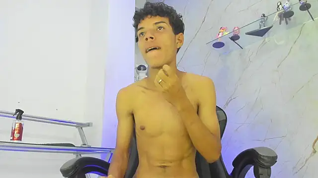 jhojan_fooxx (M twink) - show cum