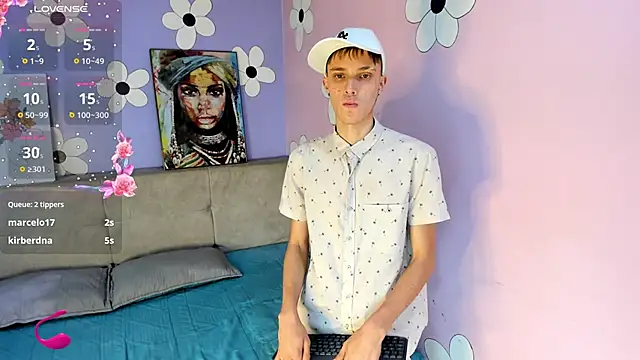 robinssonwild (M twink) - play to balls