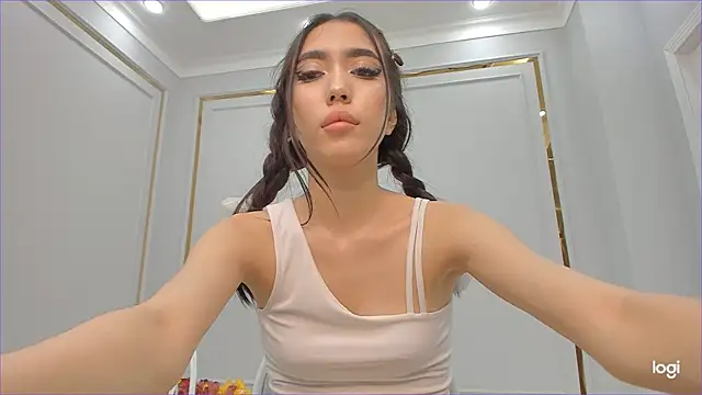 fabulous_yonhee (F young) - Lift up and softly touch my nipples