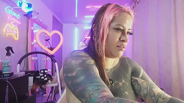 angelacianuro_ (F young) - fisting ass