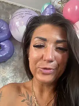 ruslanaxx (F milf) - Squirting and drinking