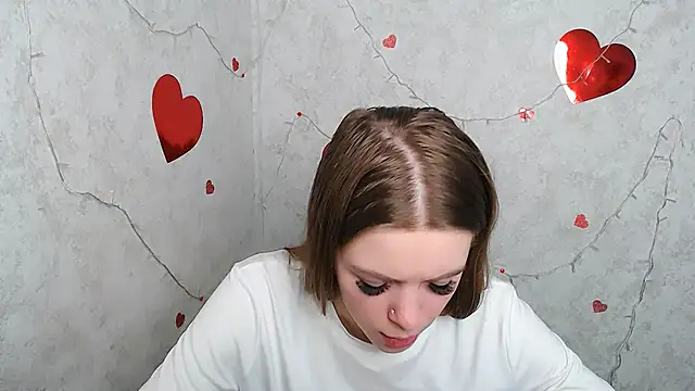 aliceflirtt_ - AliceFlirtt_'s free webcam - UK Sex Cams