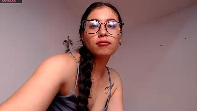 karolgirl-1 - Karolgirl-1's free webcam