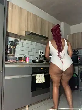 Webcam Model (CurvyDesire1)  is live.Free join now!