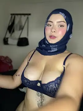 aneesa_darzi