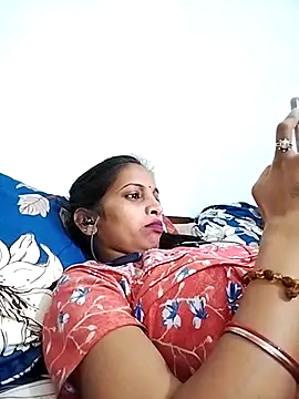 Webcam Model (Hotty-Nidhi)  is live.Free join now!