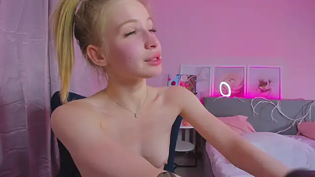 elis_fox (F teen) - DOGGY POSE AND PUSSY PLAY