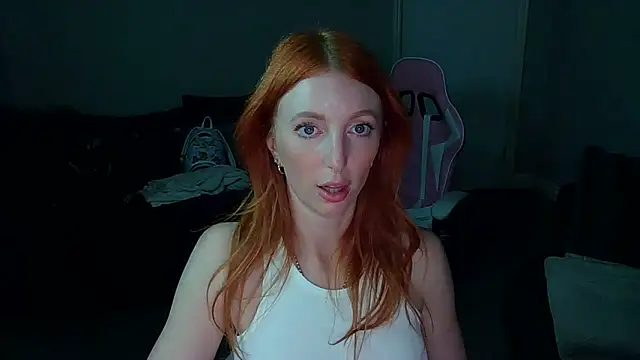 red_firesquirt - Red_firesquirt's free webcam - UK Sex Cams