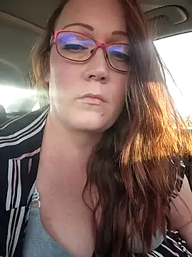 bbwqueenbeee (F milf) - Pull over and cum