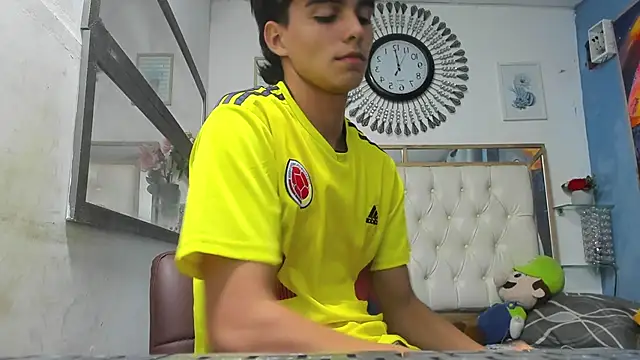 heiker_ (M twink) - #balds #bisexuals #cam2cam #cheapest-privates #colombian #erotic-dance #fisting #flexing #foot-fetish #hd #latin #new #recordable-privates #recordable-publics #skinny #small-audience #spanish-speaking #striptease #twinks