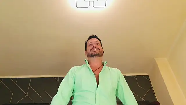 chriskox (M mature) - Please my BIG FAT COCK  make it happy