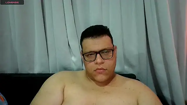 chubbyboy2431 Live Webcam on Stripchat