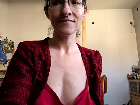 Milky_hairy_mommy