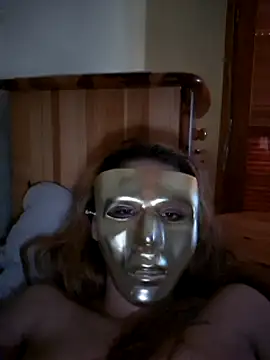 Themaskedgirl22