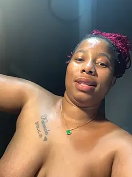 Webcam Model(CurvyDesire1) is live