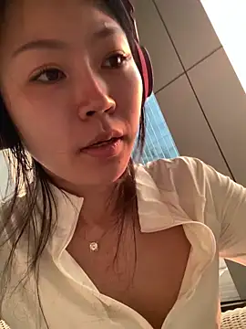 MichelleTong on StripChat 