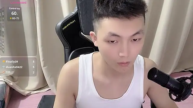 dongdong921 (M young) - 💖😘公众打飞机5分钟不露脸，💖😘